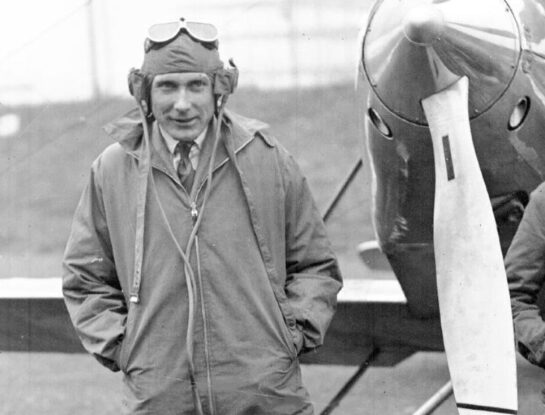 Bill Lancaster: la historia del aviador europeo que se estrelló en África y fue momificado en el desierto del Sahara