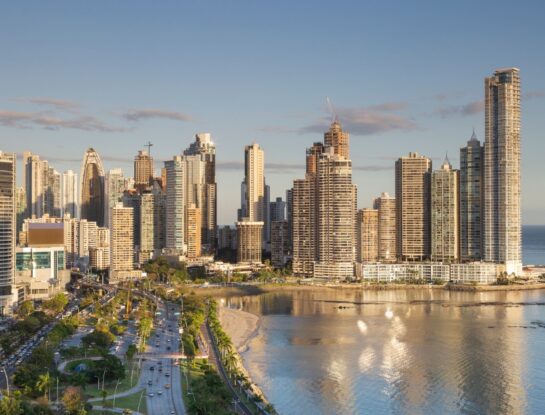 ¿Sabías que Ciudad de Panamá está atravesada por más de 40 ríos?