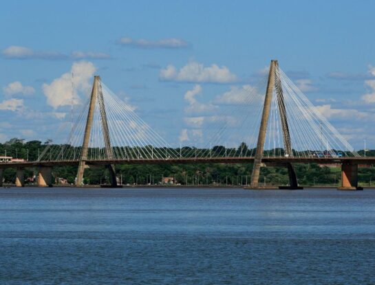Se cumplen 35 años de la inauguración del puente internacional que cruza el Paraná para unir Posadas y Encarnación