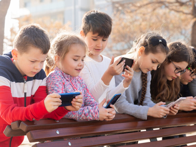 ¿A qué edad es recomendable que los chicos empiecen a usar grupos de WhatsApp?
