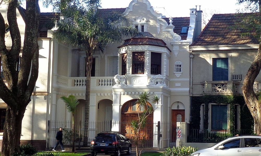 Casa sobre la Avenida Melián.