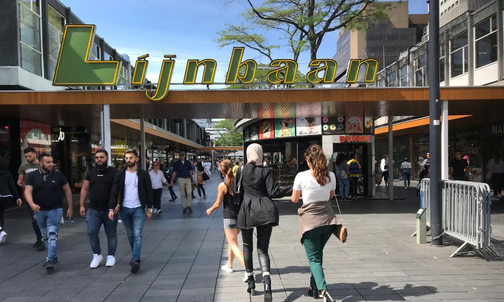Foto actual de la primera calle peatonal del mundo.