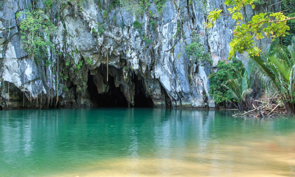 río subterráneo