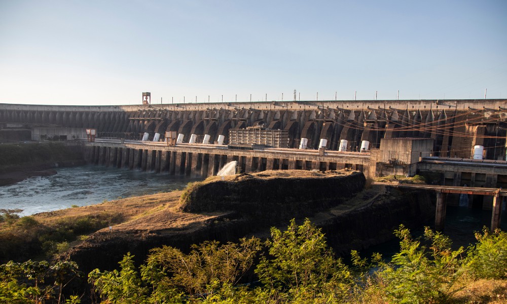 represa hidroeléctrica de Itaipú