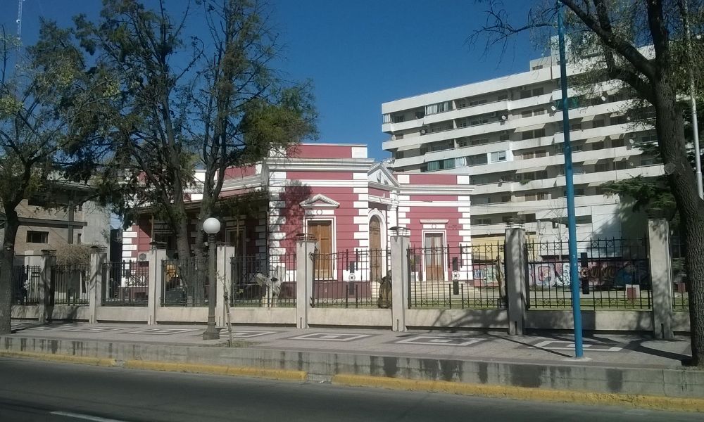 Predio del edificio más antiguo de Mendoza.