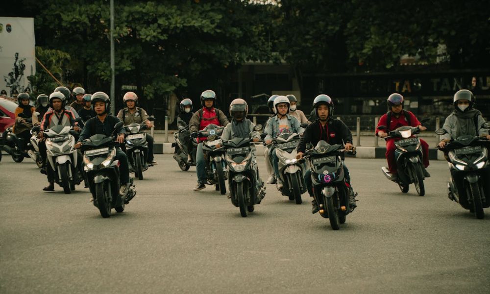 Grupo de motos.
