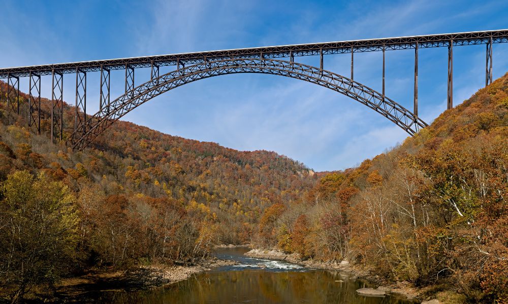 El puente de New River Gorge en otoño.