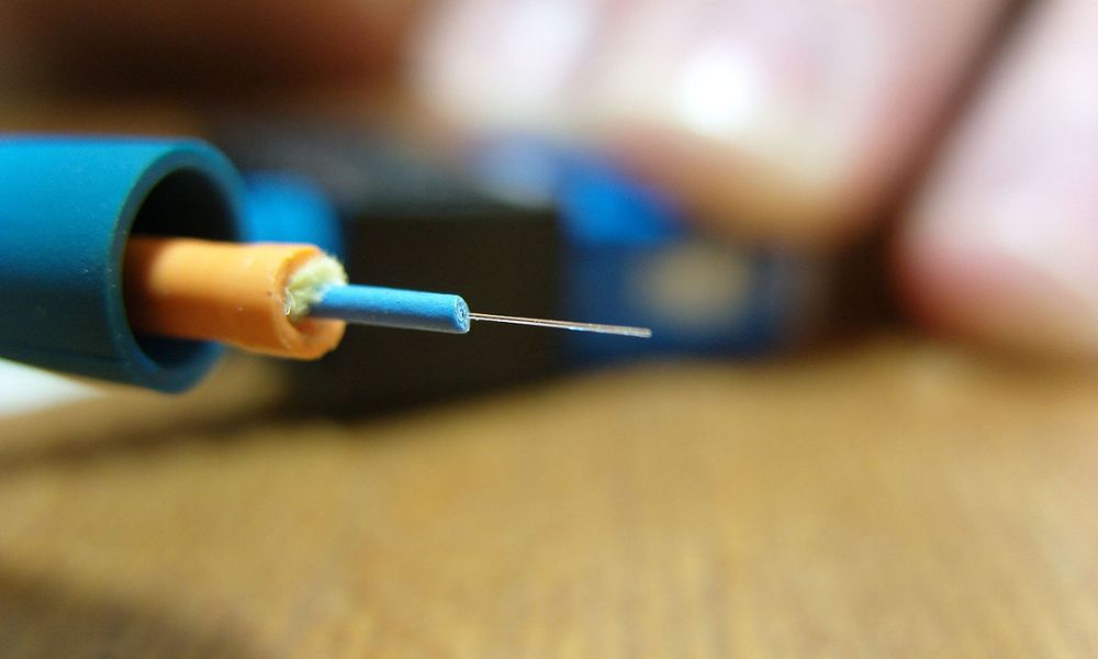 Unidad de fibra óptica.