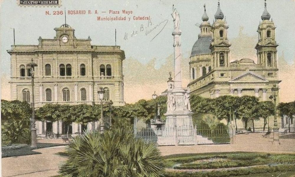Foto antigua del Palacio de los Leones.