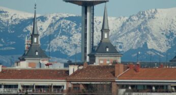 Faro de Moncloa: ¿cuál es la historia de esta extraña torre que resalta en el centro de Madrid?