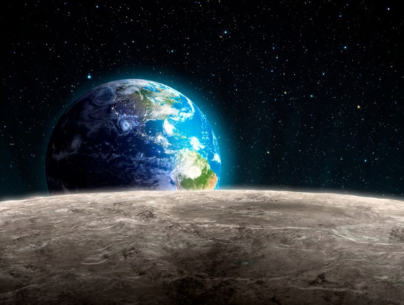la Tierra es el único planeta con una sola luna