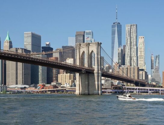 ¿Cuál es la historia del puente de Brooklyn?