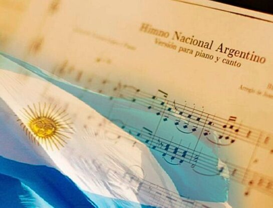 ¿Cuánto duraba la primera versión del Himno Nacional Argentino?