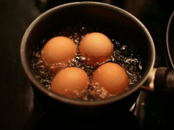 Hervir huevos con vinagre