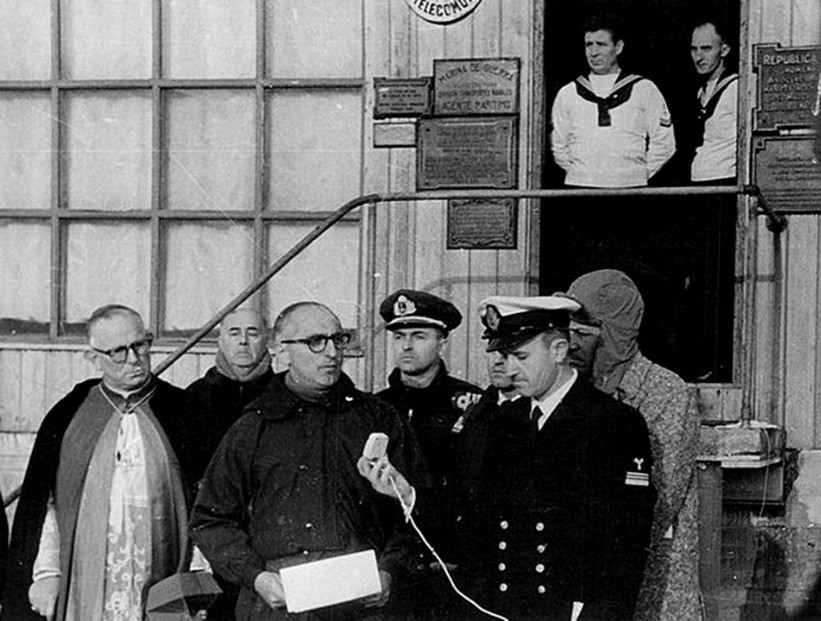 Arturo Frondizi primer presidente argentino en la Antártida