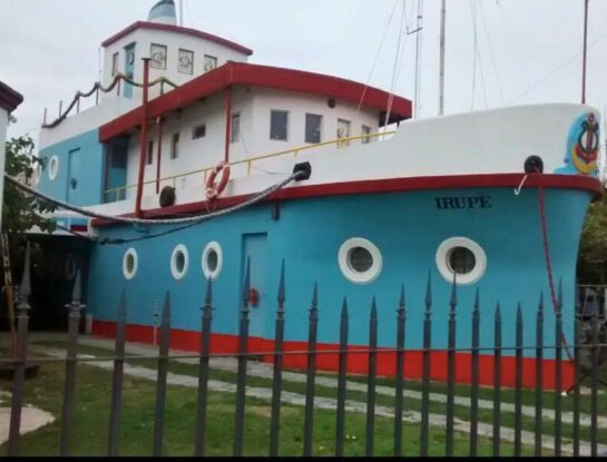 ¿En qué ciudad de la provincia de Buenos Aires está la Casa Barco “Irupé”?