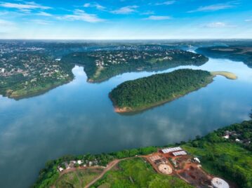 Río más caudaloso entre el Uruguay y el Paraná