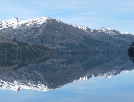Lago Hermoso: ¿en qué provincia de la Patagonia argentina se encuentra este increíble espejo de agua?