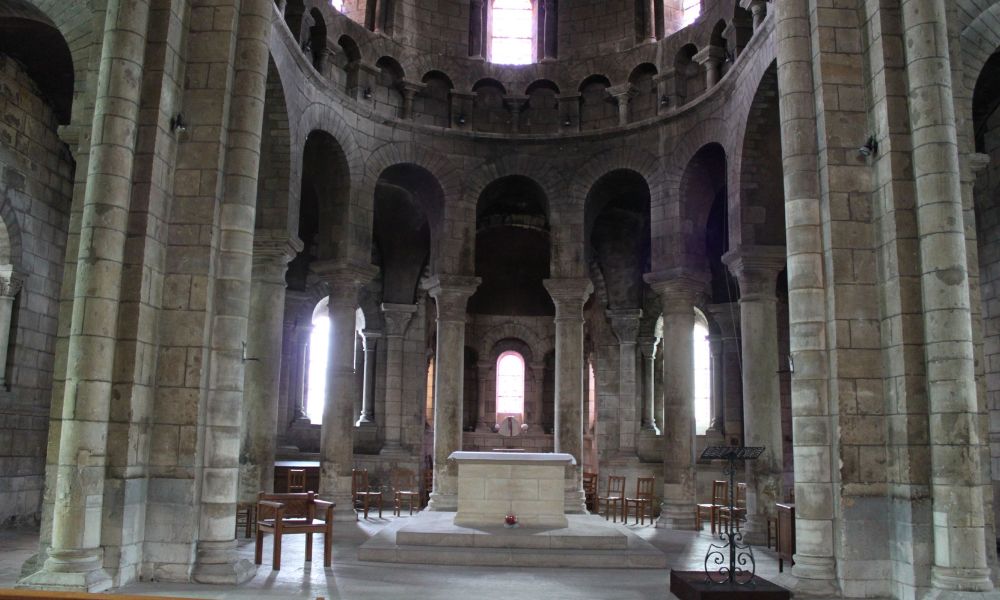 Interior de Saint-Étienne.