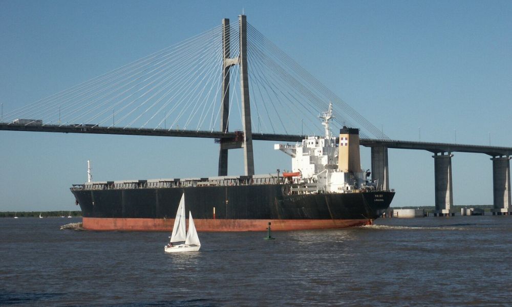 Barco bajo la construcción.