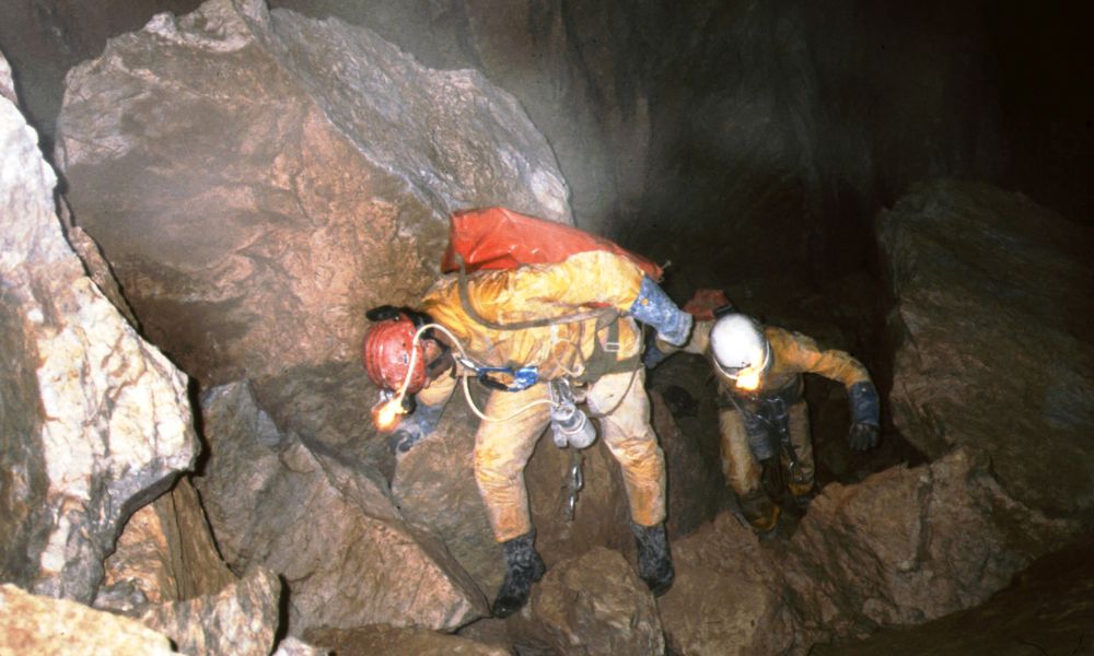 Caminata por el Sistema del Trave.