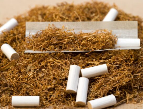 ¿Cuál es el origen del tabaco y el cigarrillo? De medicina natural a problema de salud global