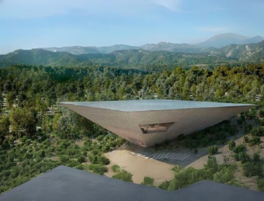 Pirámide invertida: conocé más sobre esta extraña casa en España