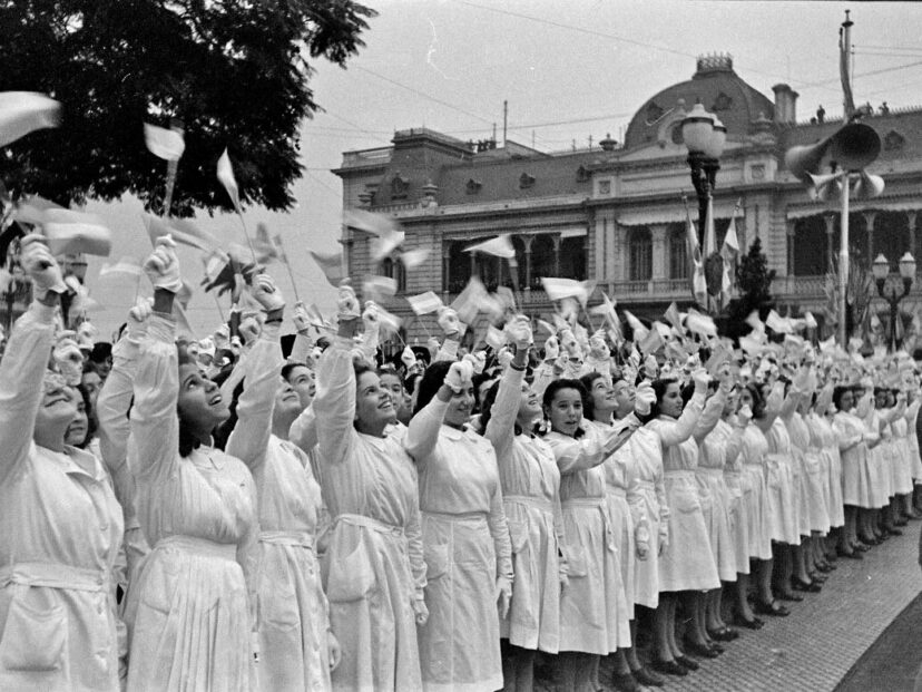 Así fue el desfile militar el 9 de julio en 1943: fotos sorprendentes que muestran cómo se festejaba hace más de 80 años