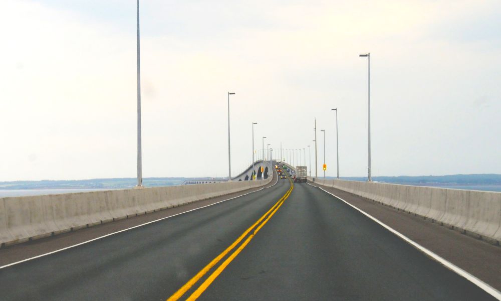 Calzada del Puente de la Confederación.