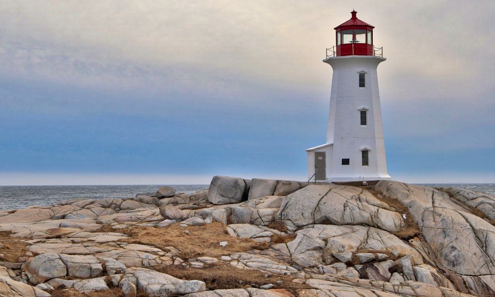 Aspecto del faro Peggys Point de Canadá.