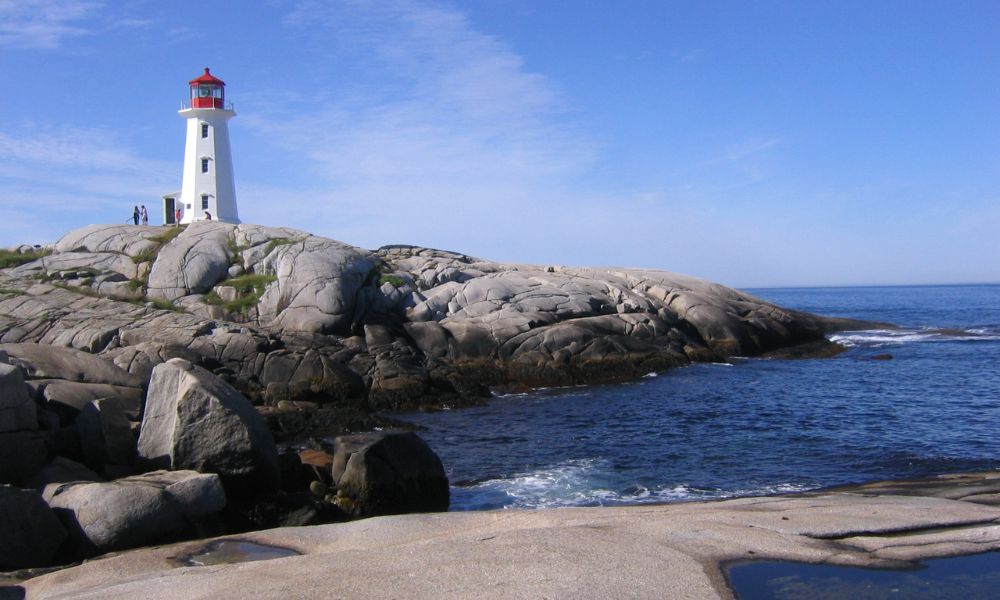 Vistas al faro Peggys Point.