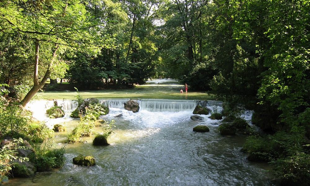 Eisbach: ola en un río de Munich
