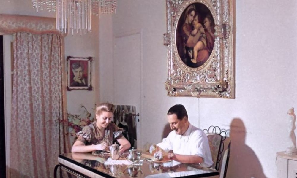 Eva y Perón dentro del Palacio