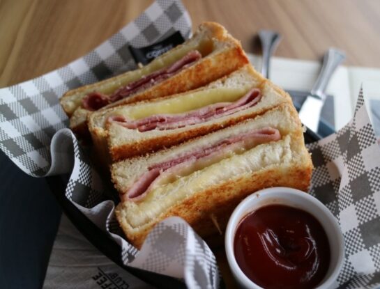 "Carlito": conocé la historia del tradicional sanguche rosarino