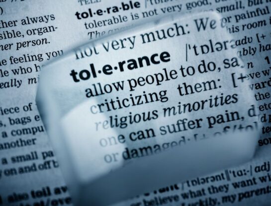 ¿Qué es la paradoja de la tolerancia?