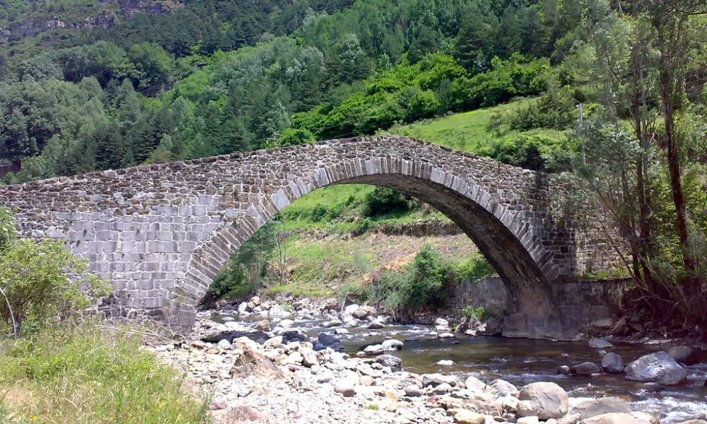 Aspecto del puente de los Peregrinos.