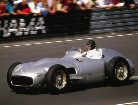 Juan Manuel Fangio: a 30 años de su fallecimiento, recordamos los éxitos del argentino pentacampeón de Fórmula 1