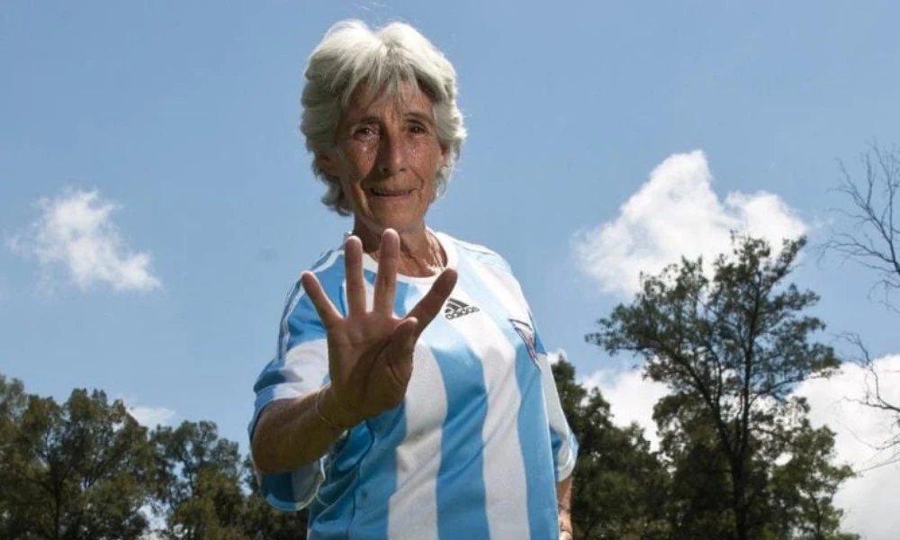 Elba Selva, futbolista argentina que forma parte de Las Pioneras en el fútbol femenino y que metió cuatro goles a Inglaterra