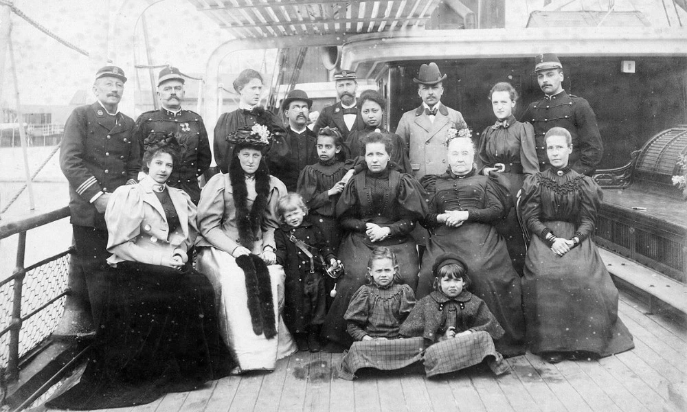 Mata Hari con su esposo y la Princesa Amalia