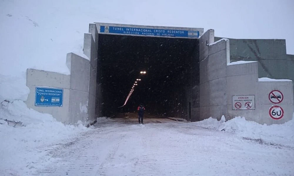 El túnel del Cristo Redentor del lado de Argentina.