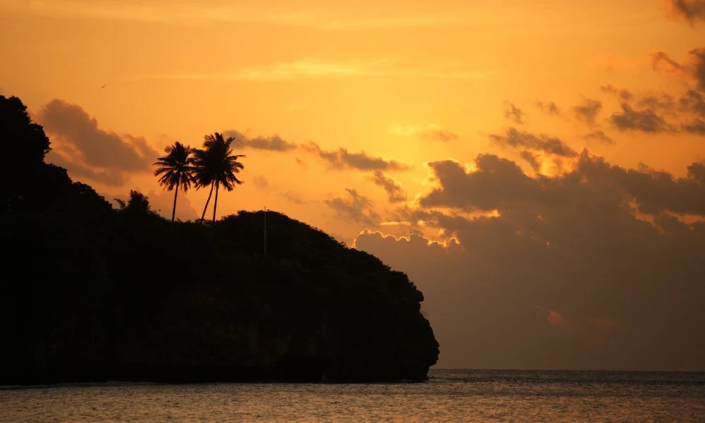 Paisajes de Flying Fish Cove.