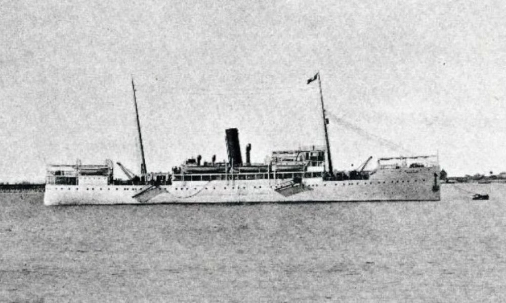 El barco español Santa Isabel en viaje.