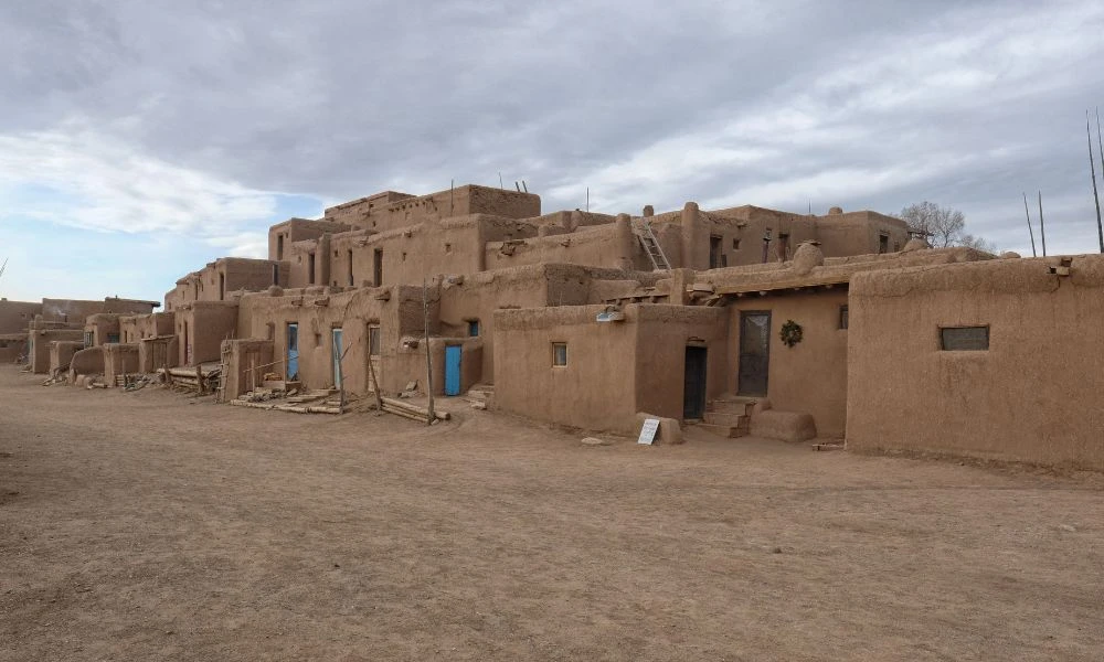 Fachada de Taos.