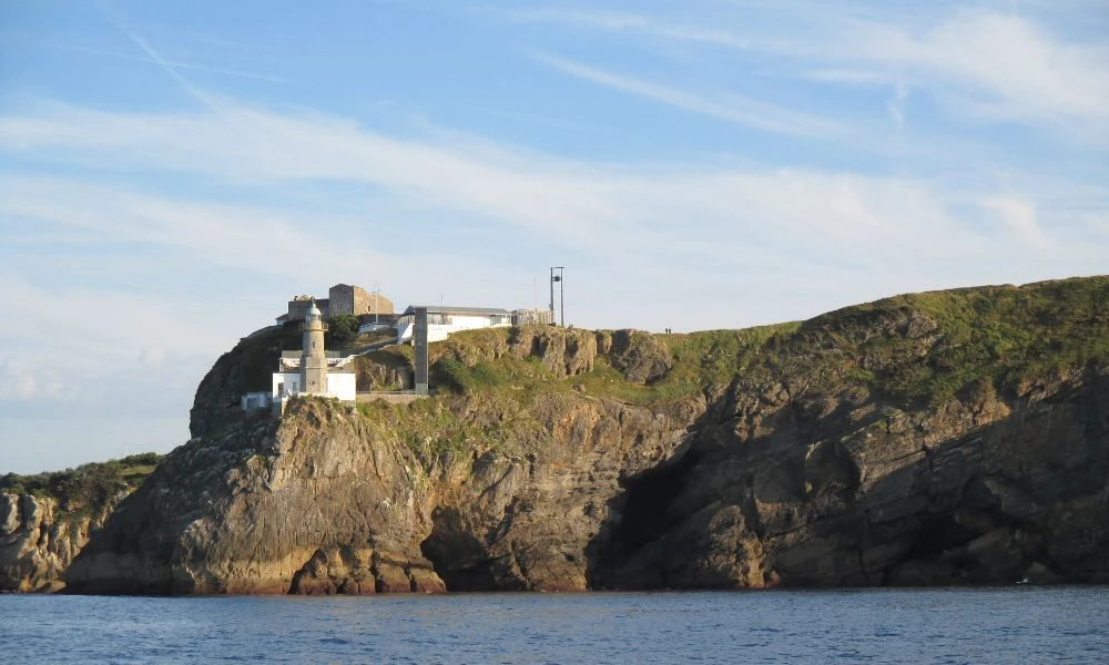 Vistas al Faro de Santa Catalina.