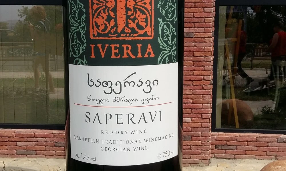 Vino con uva Saperavi.