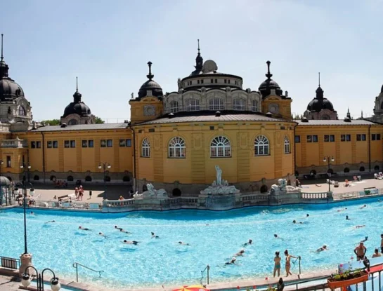 Hungría: ¿sabías que en el país europeo está la ciudad con más fuentes termales del mundo?