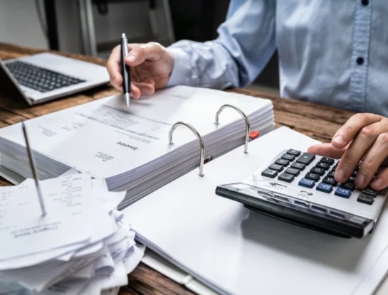 ¿Cuál es la diferencia entre el salario bruto y el neto?