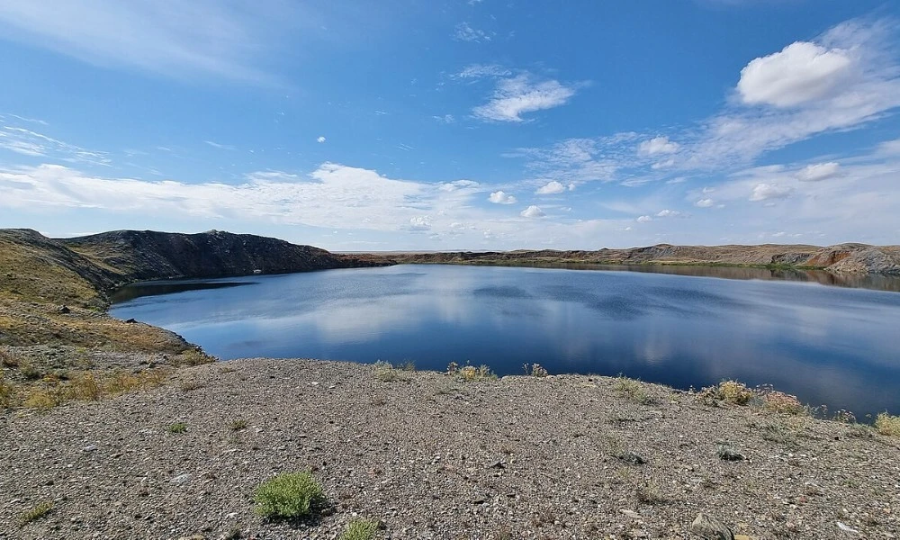 lago Chagán, creado por la Unión Soviética con la explosión de su primera bomba atómica