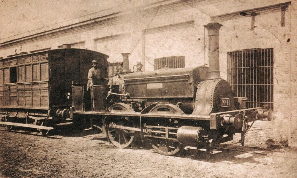 Locomotora La Porteña, encargada del primer viaje en tren de Argentina