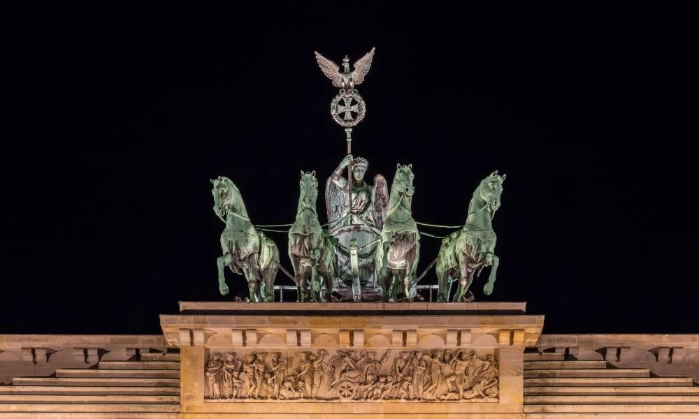 Decoración de la Puerta de Brandeburgo.